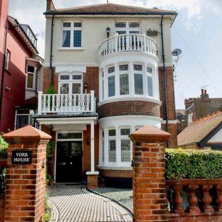 3 Bedroom Spacious Seaside Apartment With Estuary Views Southend-on-Sea Exteriér fotografie