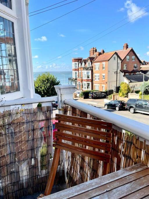 3 Bedroom Spacious Seaside Apartment With Estuary Views Southend-on-Sea Exteriér fotografie